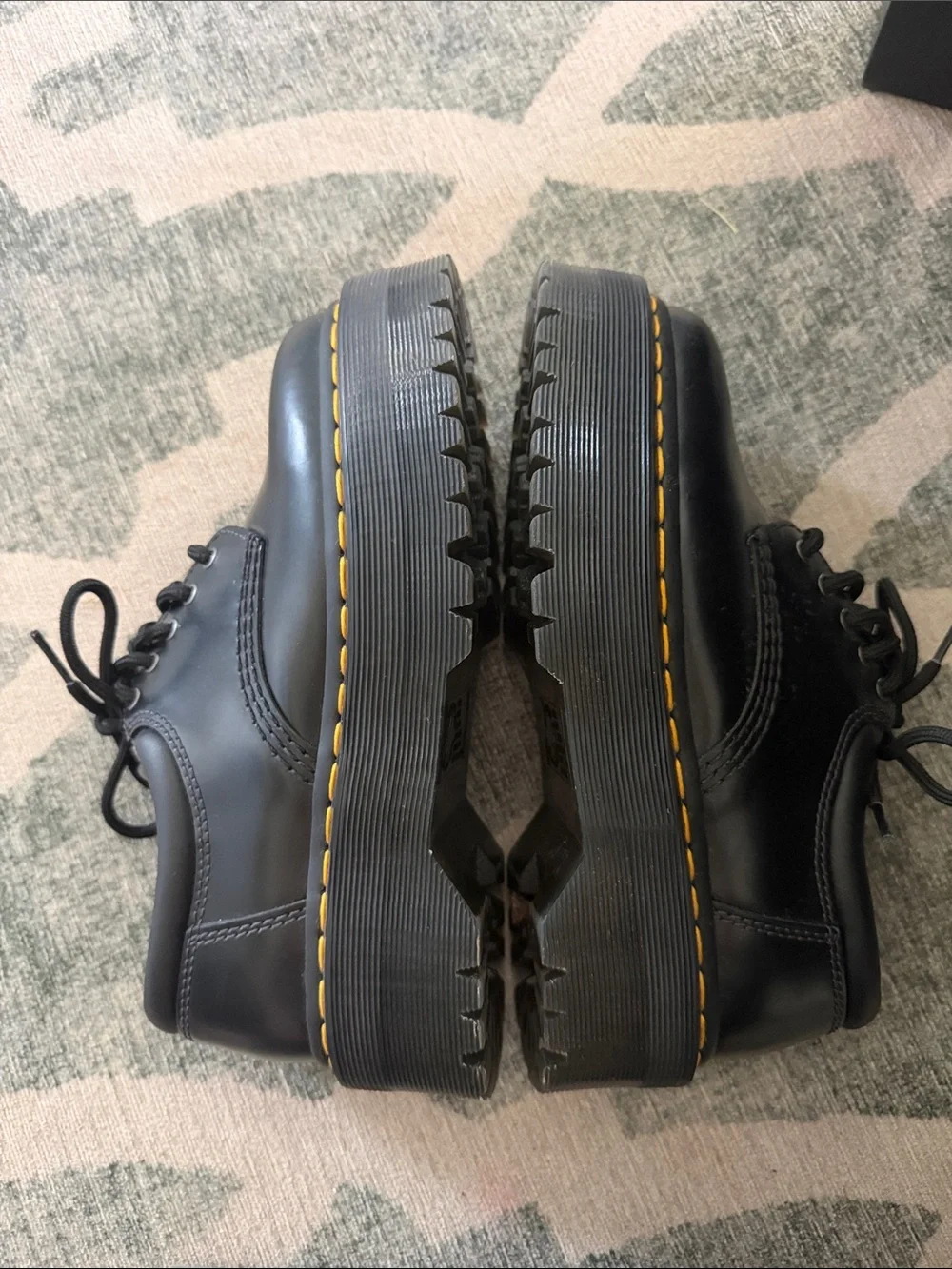 Doc Dr. Martens 8053 Quad Women's size 7 Platform Oxfords Black Leather Oxfords